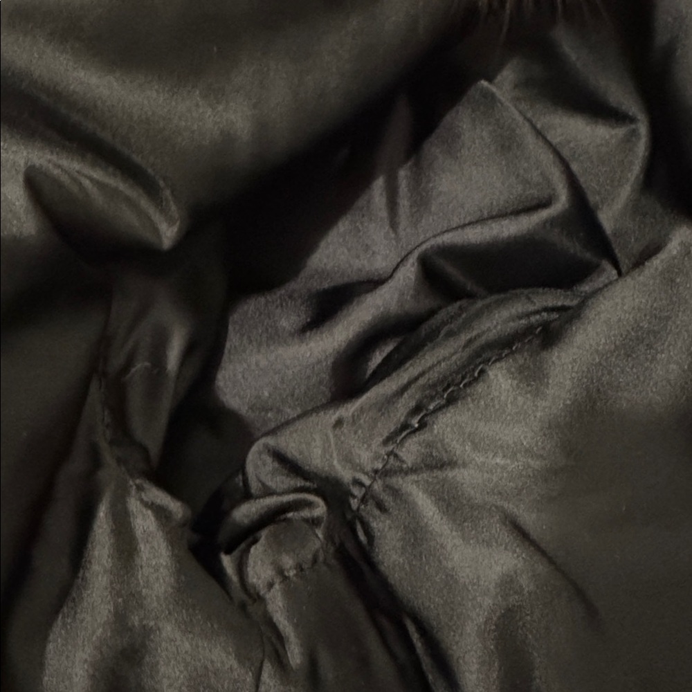 Luxurious SAGA Fox Fur Coat - Picture 11 of 17